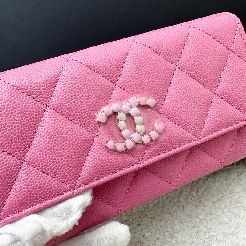 Chanel Seasonal Medium Mid-Length Wallet in Pink Caviar GHW