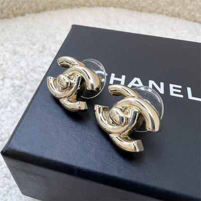 Chanel Classic CC Turnlock Earrings in LGHW