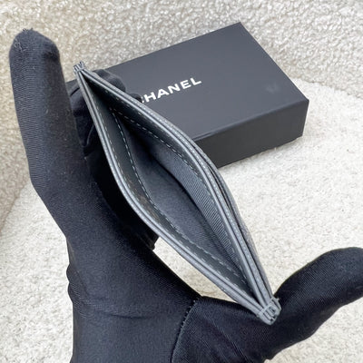 Chanel 25B Flat Card Holder with Diamantes studded CC Logo in Grey Caviar and LGHW