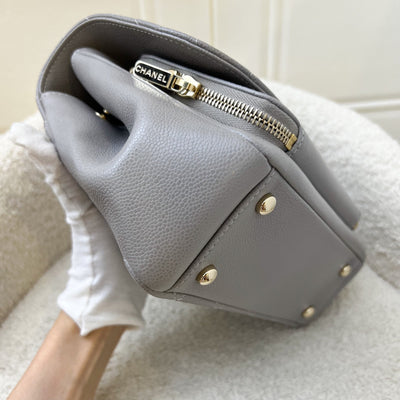 Chanel Medium Business Affinity Flap in 21B Grey Caviar and LGHW (Model: A93607)