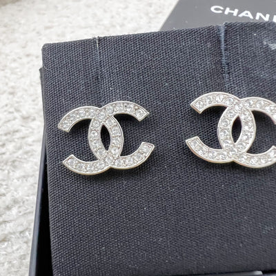 Chanel Small/Medium CC Logo Earrings in SHW