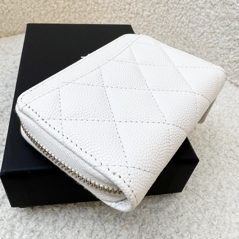 Chanel 23C Zippy Card Holder in White Caviar and GHW