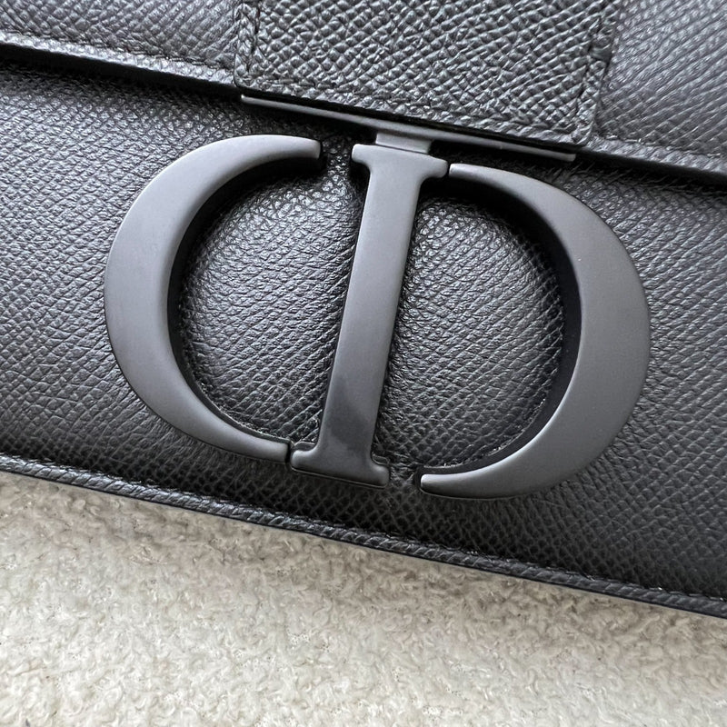 Dior 30 Montaigne Flap Bag in Ultramatte Grained Black Leather and BHW (Model: M9203SBAV, Colour: M989)