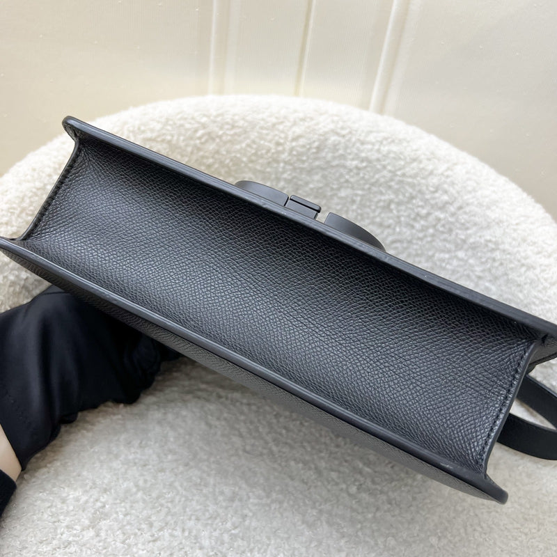 Dior 30 Montaigne Flap Bag in Ultramatte Grained Black Leather and BHW (Model: M9203SBAV, Colour: M989)