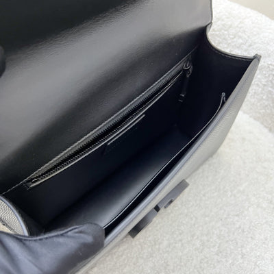 Dior 30 Montaigne Flap Bag in Ultramatte Grained Black Leather and BHW (Model: M9203SBAV, Colour: M989)