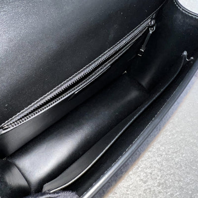 Dior 30 Montaigne Flap Bag in Ultramatte Grained Black Leather and BHW (Model: M9203SBAV, Colour: M989)