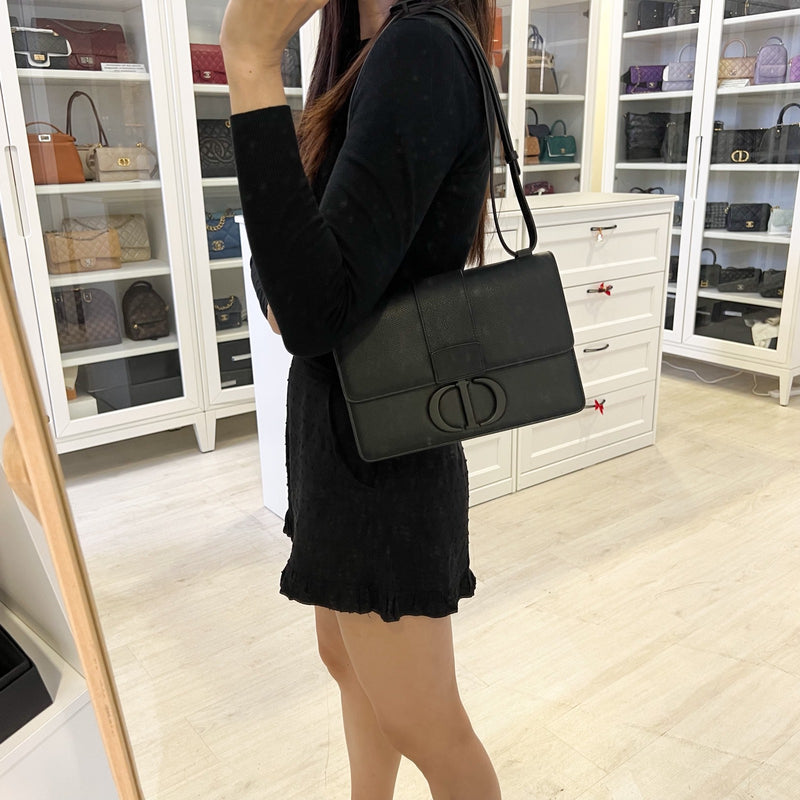 Dior 30 Montaigne Flap Bag in Ultramatte Grained Black Leather and BHW (Model: M9203SBAV, Colour: M989)