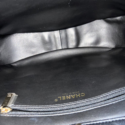 Chanel 22P Hobo Bag in Black Lambskin and LGHW (Model: AS3101)