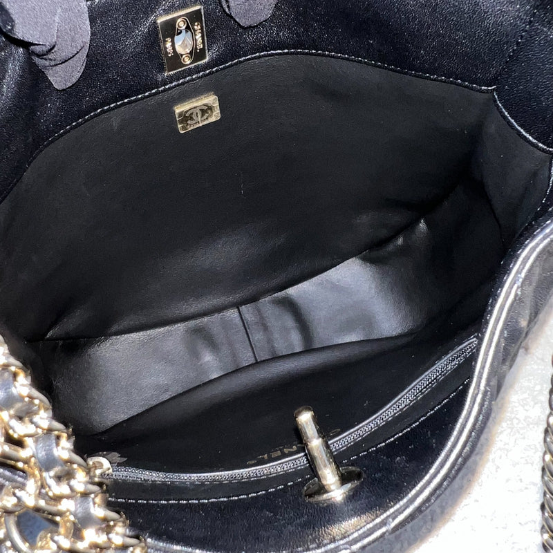 Chanel 22P Hobo Bag in Black Lambskin and LGHW (Model: AS3101)