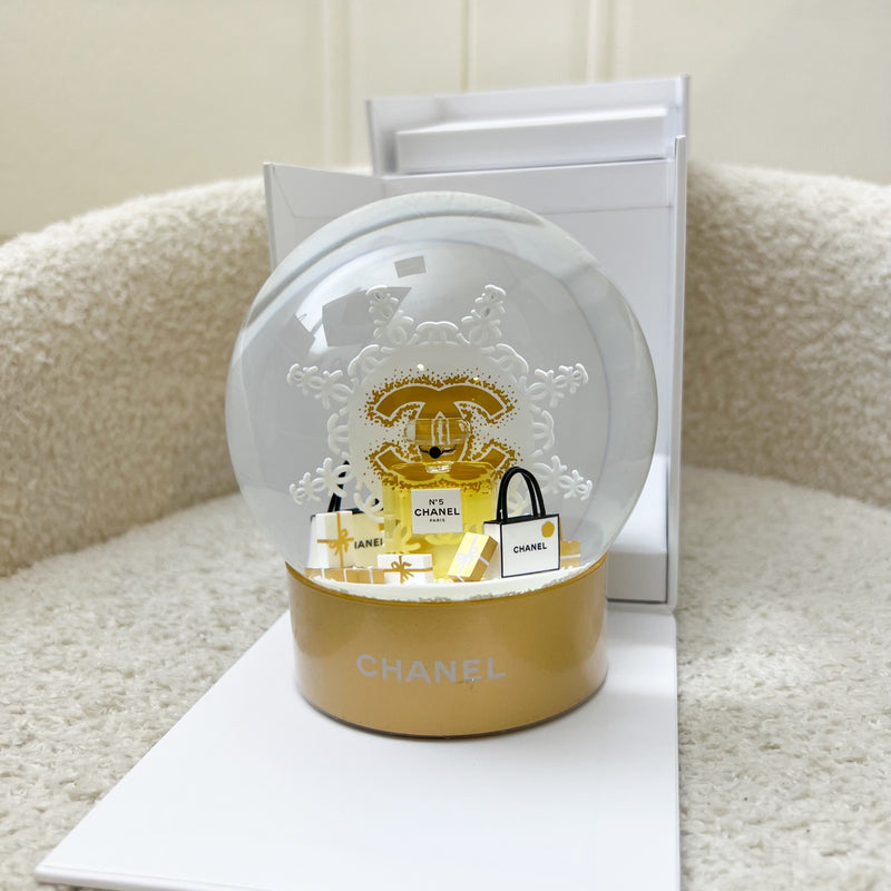 Chanel VIP Gift Snowflake Perfume Globe