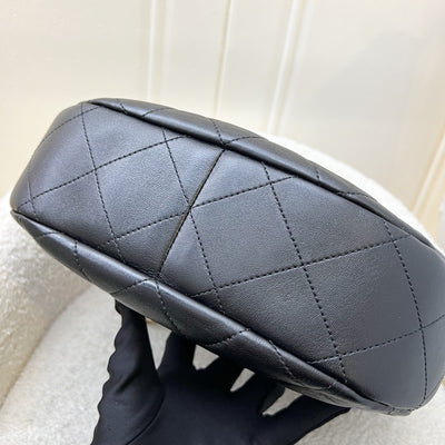 Chanel 22P Hobo Bag in Black Lambskin and LGHW (Model: AS3101)