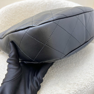 Chanel 22P Hobo Bag in Black Lambskin and LGHW (Model: AS3101)