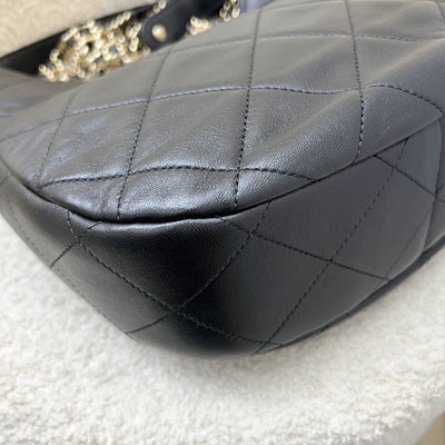 Chanel 22P Hobo Bag in Black Lambskin and LGHW (Model: AS3101)