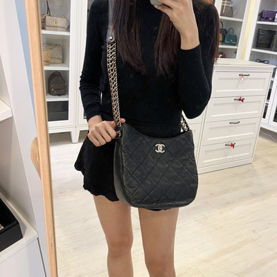 Chanel 22P Hobo Bag in Black Lambskin and LGHW (Model: AS3101)