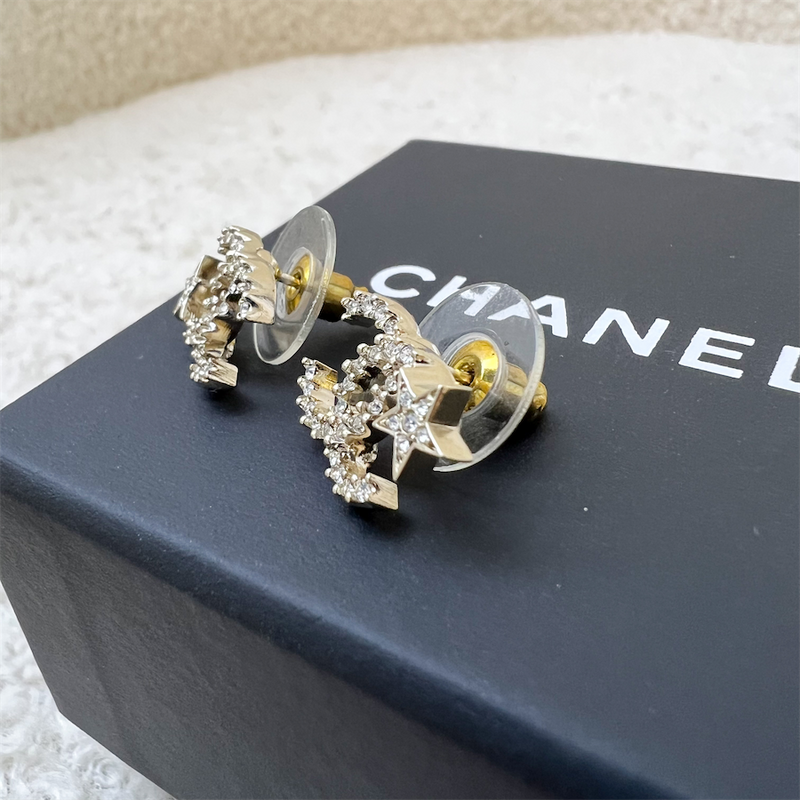 Chanel 22S Classic Star Earrings in LGHW