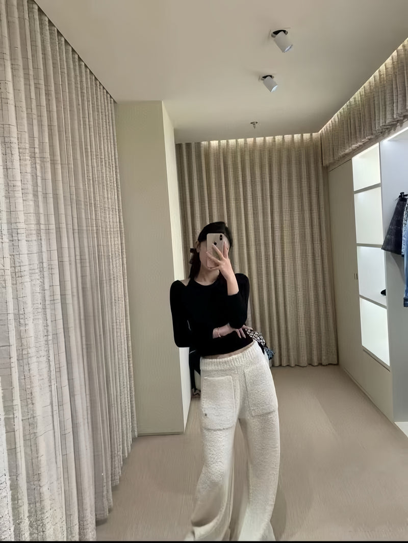 Chanel 24B Long Sleeves Open Back Blouse / Top in Black Viscose and Polyester (Model: P77857)