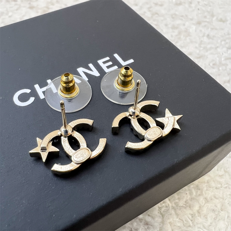 Chanel 22S Classic Star Earrings in LGHW