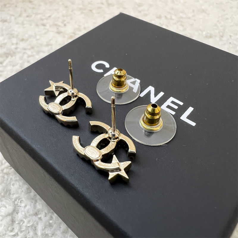 Chanel 22S Classic Star Earrings in LGHW