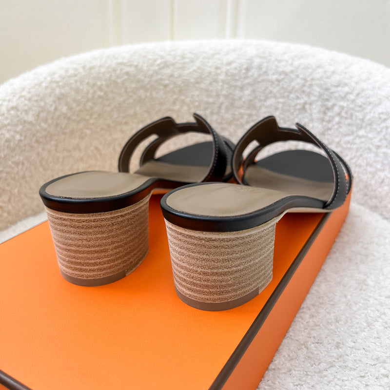Hermes Oasis Sandals in Noir Black Calfskin Sz 36