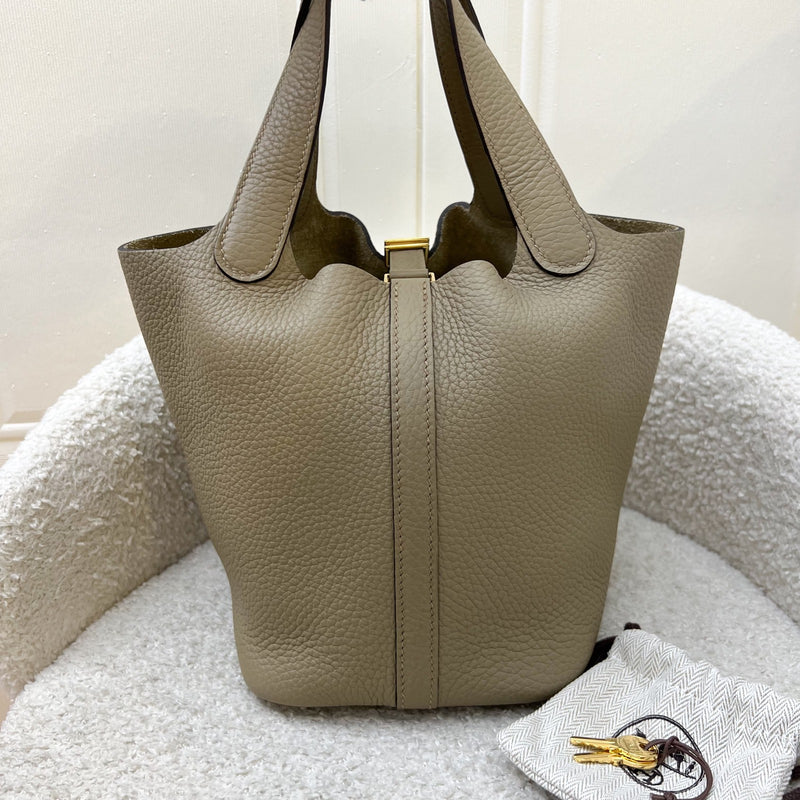 Hermes Picotin 18 in Beige Marfa Clemence Leather and GHW