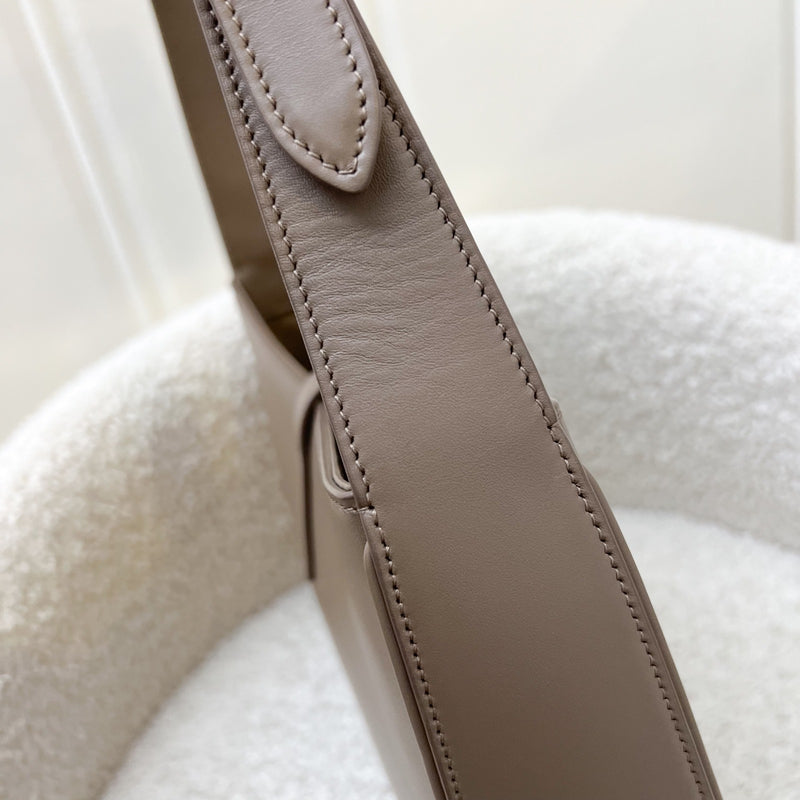 Saint Laurent YSL Le 5 à 7 Shoulder Bag in Taupe Smooth Calfskin and GHW
