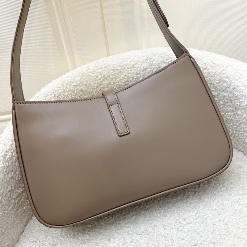 Saint Laurent YSL Le 5 à 7 Shoulder Bag in Taupe Smooth Calfskin and GHW
