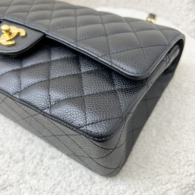 Chanel Vintage Medium Classic Flap CF in Black Caviar and 24K GHW