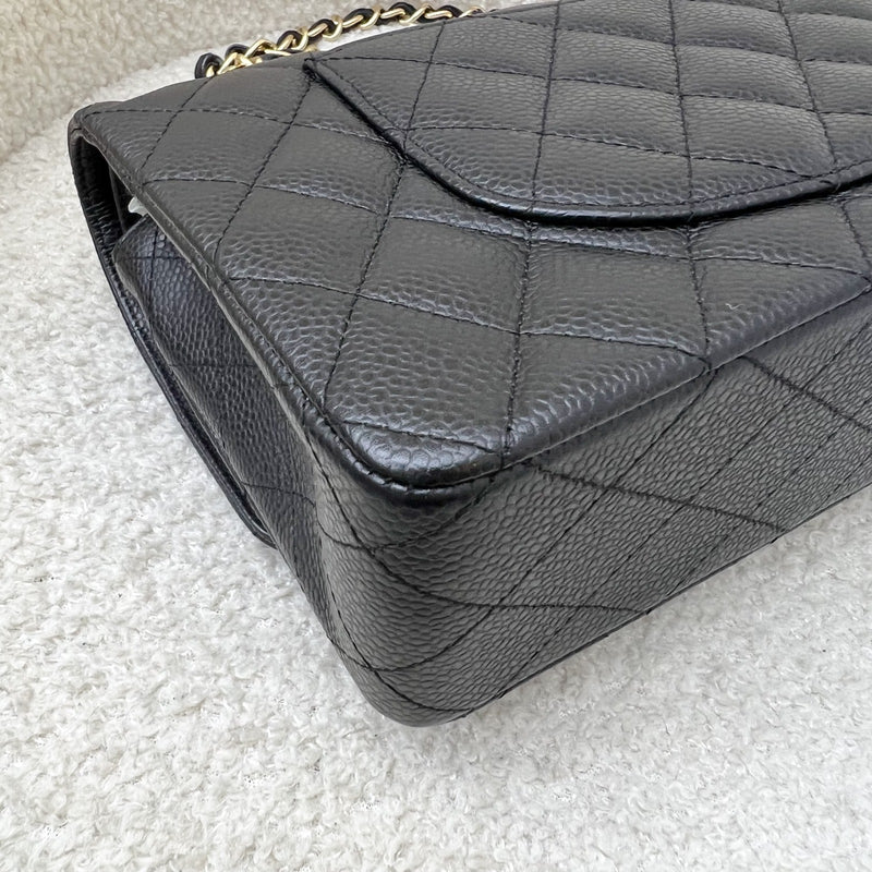 Chanel Vintage Medium Classic Flap CF in Black Caviar and 24K GHW