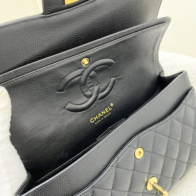 Chanel Vintage Medium Classic Flap CF in Black Caviar and 24K GHW