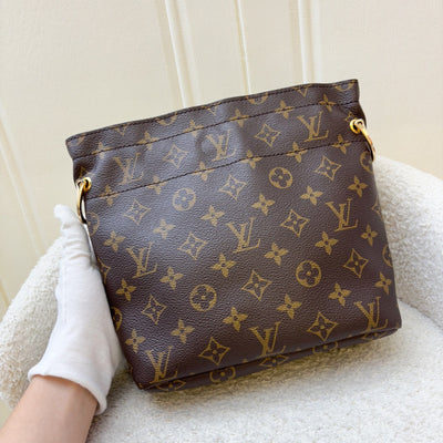 LV Noe Pouch in Monogram Canvas, Fuchsia Interior and GHW