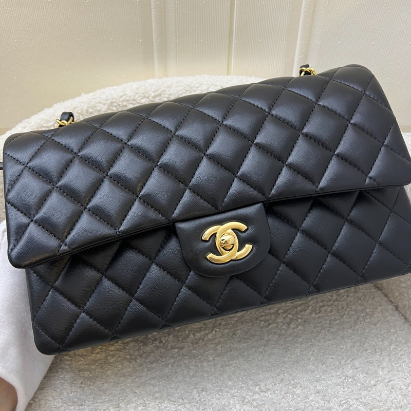 (June 2024 Receipt) Chanel Medium Classic Flap CF in Black Lambskin and GHW (Model: A01112)