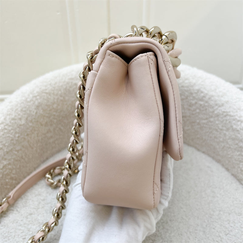 Chanel Seasonal Flap Bag in Light Pink Lambskin LGHW