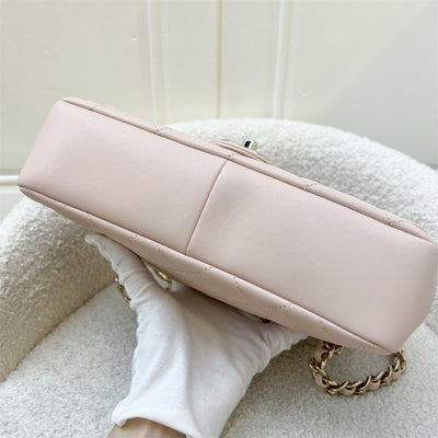 Chanel Seasonal Flap Bag in Light Pink Lambskin LGHW