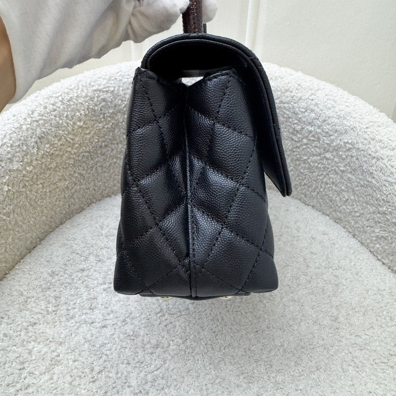 Chanel Small (24cm) Coco handle in Black Caviar, Burgundy Lizard Embossed Calfskin Handle and LGHW (Model: A92990)