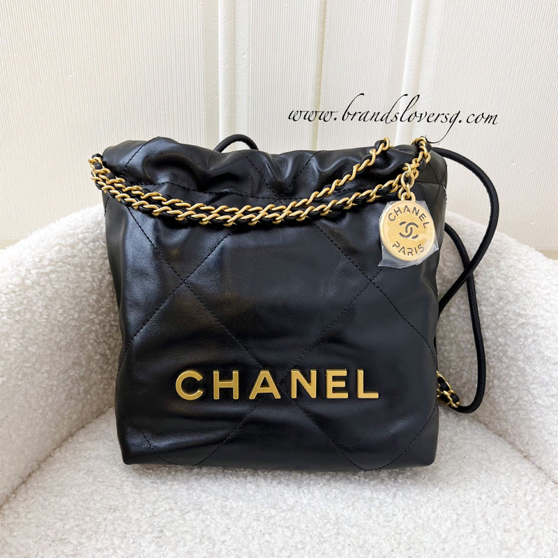 Chanel 22 Mini Hobo Handbag in Black Shiny Calfskin and GHW