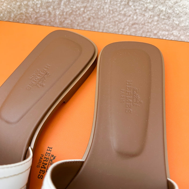 Hermes Oran Sandals in White / Gold Sz 36.5