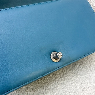 Chanel Medium 25cm Boy Flap in Turquoise Lambskin and RHW