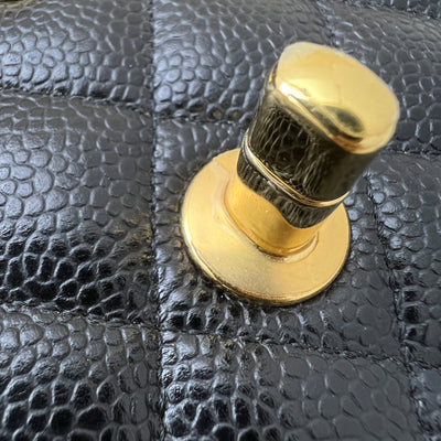 Chanel Medium Classic Flap CF in Black Caviar and GHW