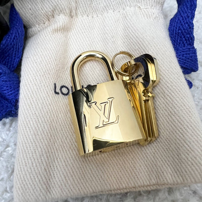 LV Speedy Bandouliere 20 in Black Giant Monogram Empreinte Leather and GHW
