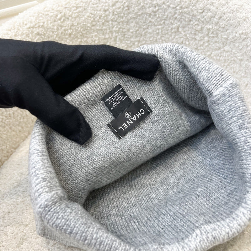 Chanel 25K Beanie with CC Logo in Grey 100% Cashmere (Model: AAB432)