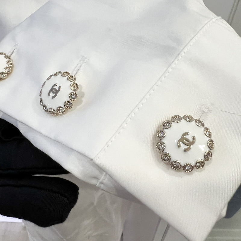 Chanel 25K Jacket with CC Logo Buttons in White Cotton Poplin Sz 36 (Model: P80582)
