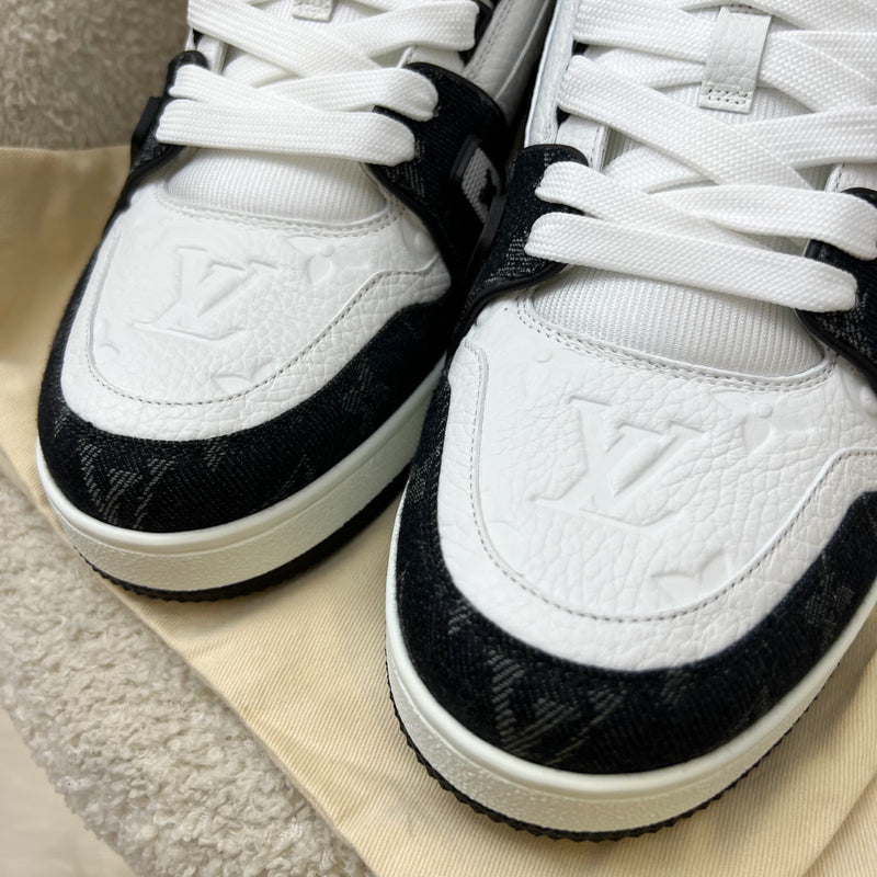 LV Men’s Trainer Sneakers in White Leather and Black Denim Sz 8