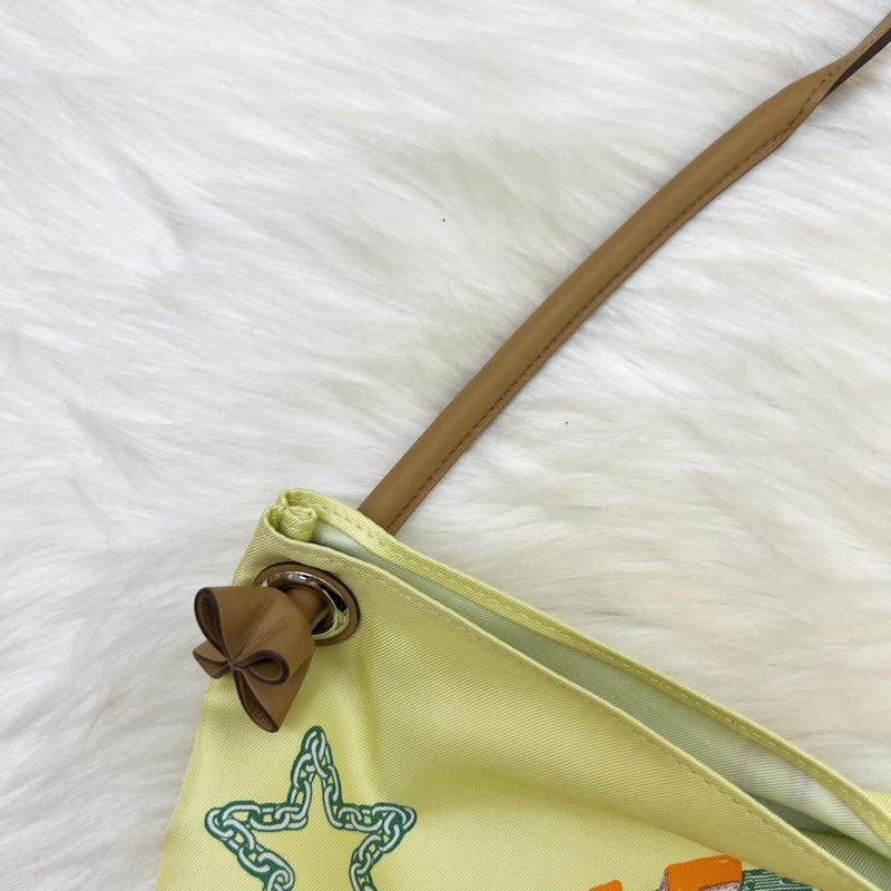 Hermes Silkycity 33 Bag in "Fantaisie Chevaloscope Neon" Printed Silk and Swift Calfskin in Jaune Pâle / Biscuit