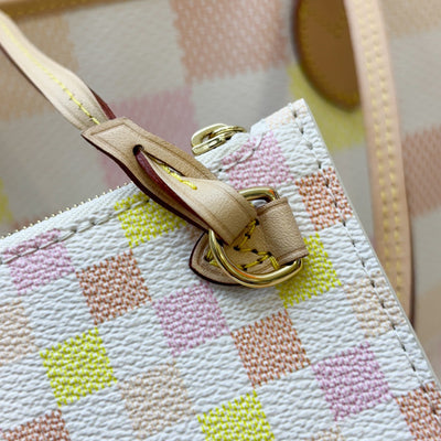 LV Neverfull MM in Damierlicious Peach Damier Giant Canvas and GHW (Model: N40668)