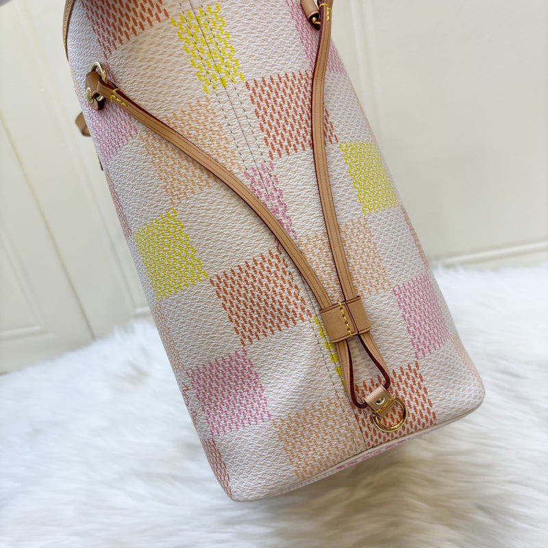 LV Neverfull MM in Damierlicious Peach Damier Giant Canvas and GHW (Model: N40668)