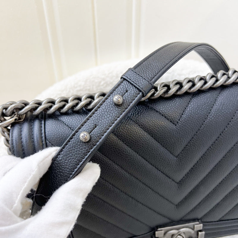 Chanel New Medium / Large 28cm Boy in Chevron Quilted Black Caviar and RHW (Model: A92193)