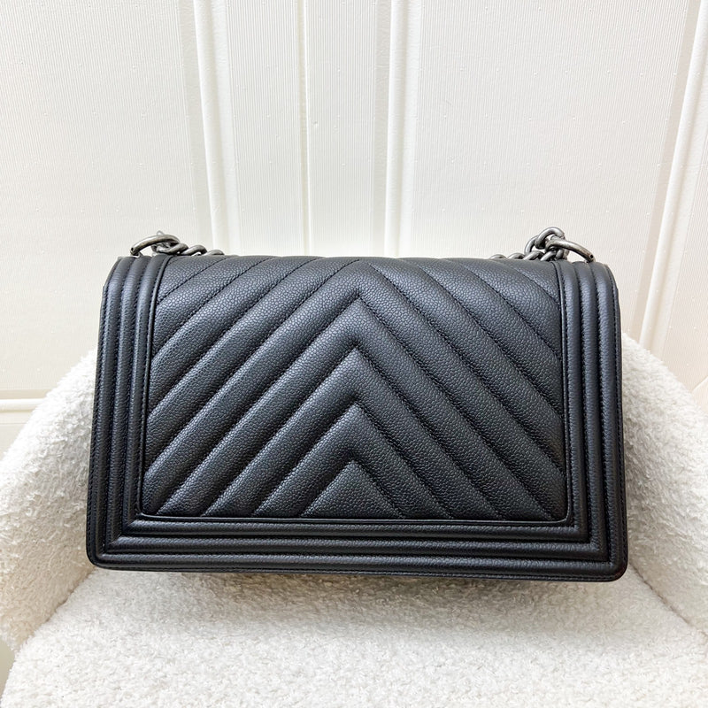 Chanel New Medium / Large 28cm Boy in Chevron Quilted Black Caviar and RHW (Model: A92193)