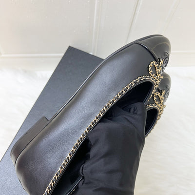 Chanel 25B Classic Ballerina Pumps with Gold Tone Chain Details in Black Lambskin and Black Patent Calfskin Sz 39 (Model: G46663)