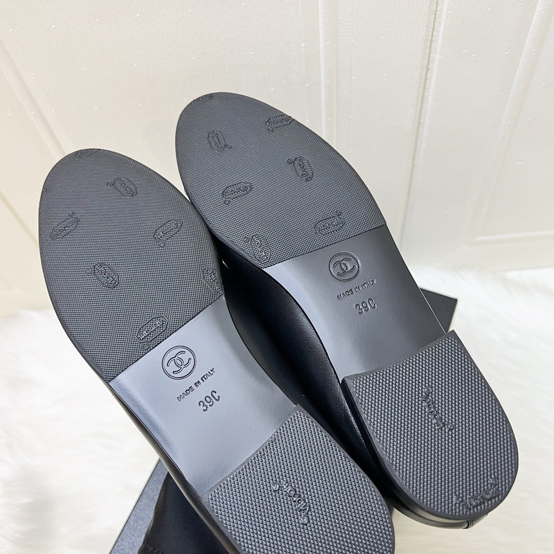 Chanel 25B Classic Ballerina Pumps with Gold Tone Chain Details in Black Lambskin and Black Patent Calfskin Sz 39 (Model: G46663)