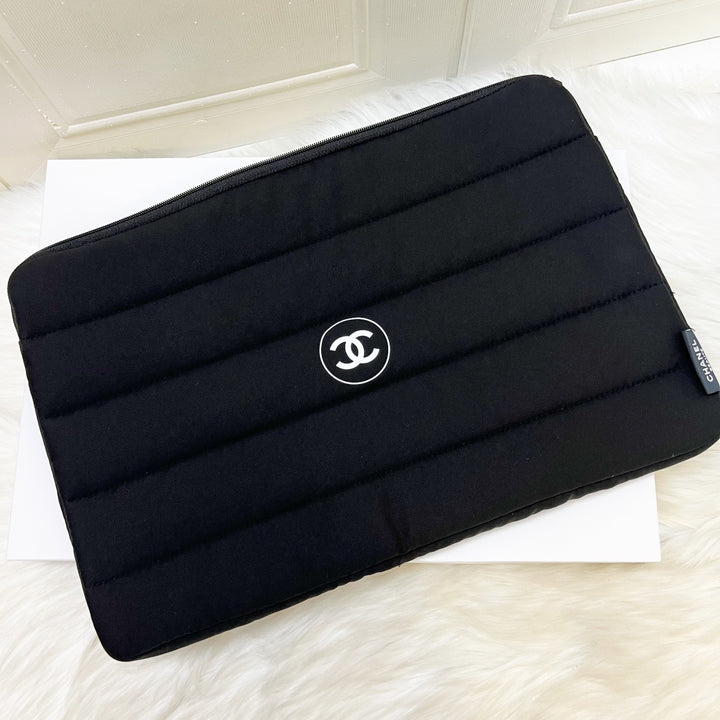 Chanel Beaute VIP Gift Laptop Sleeve with White Logo in Black